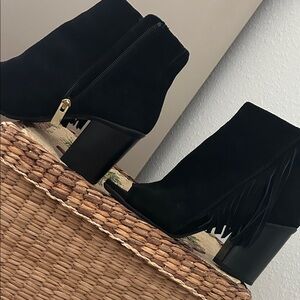 Kenneth Cole Reaction Black Heeled Boots with Fringe